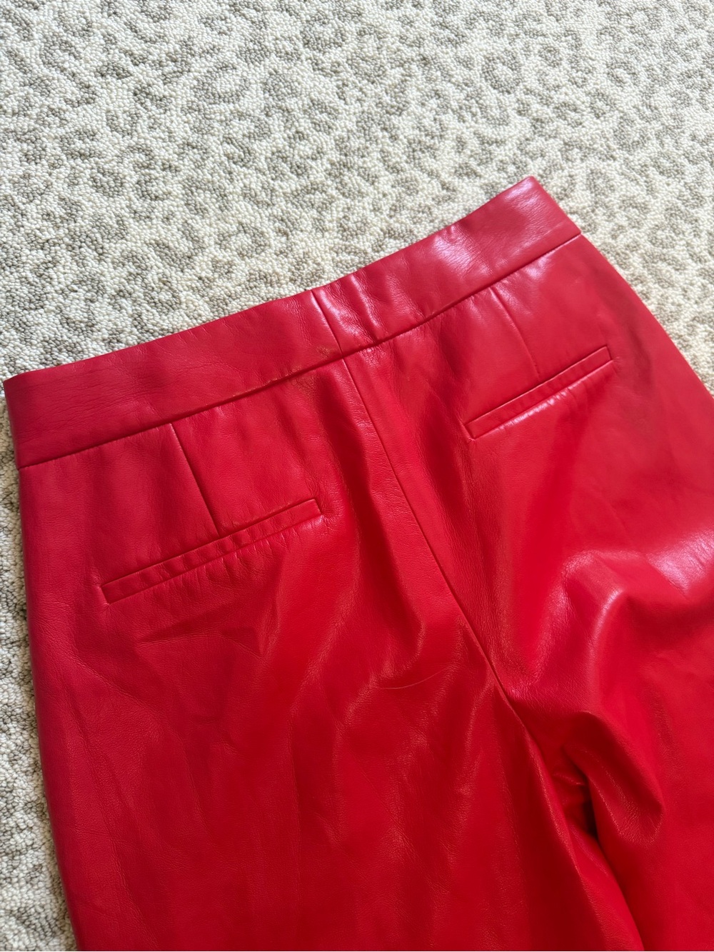 Alice + Olivia Red Faux Leather Wide Leg Trouser Pants NWOT Size 10 - Picture 9 of 15